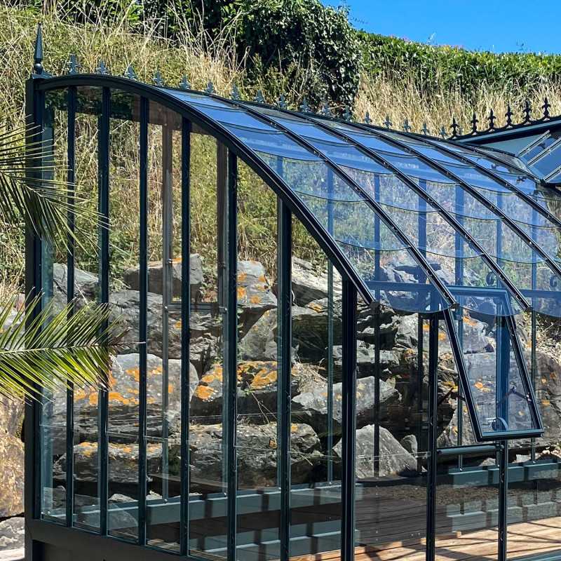 Firstverzierung für MIRABEAU und MONTESQUIEU Gewächshäuser