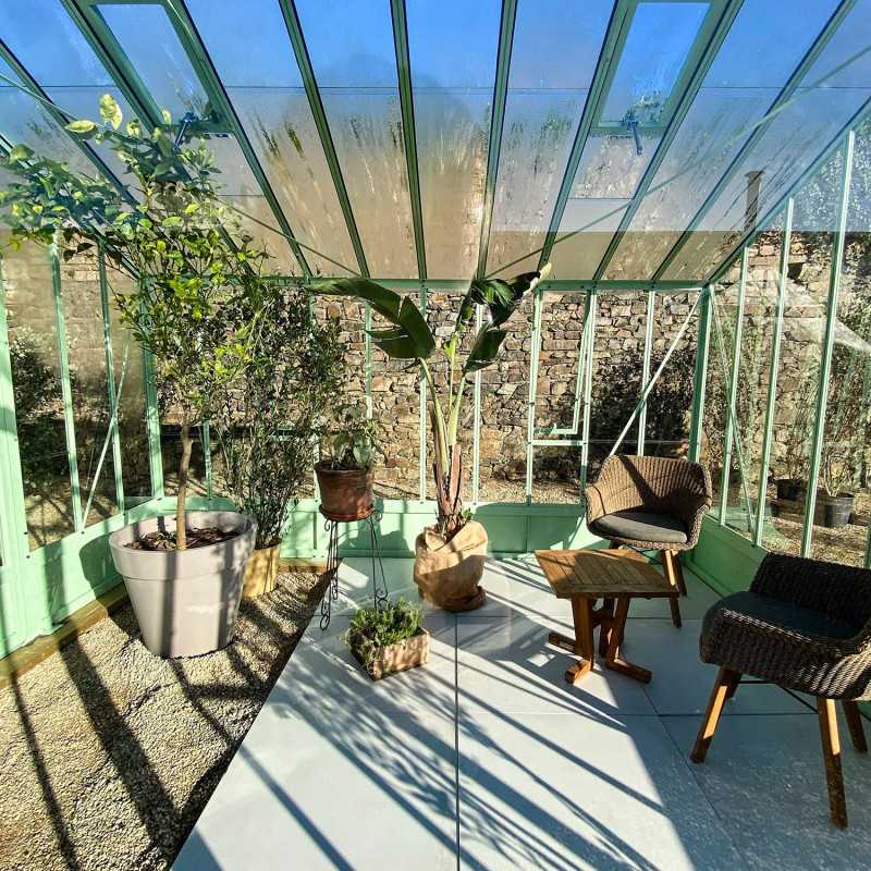 Glashaus CLASSIQUE Breite 3,50 m mit Dachgauben und Aluminiumsockel