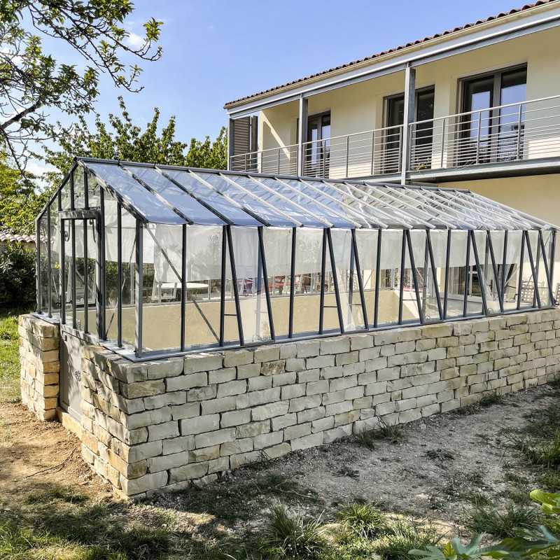 Glashaus CLASSIQUE Breite 2,75 m mit Mauersockel