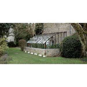 Gewächshäuser mit Mauersockel