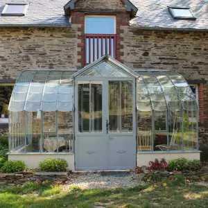 Montesquieu angelehnt